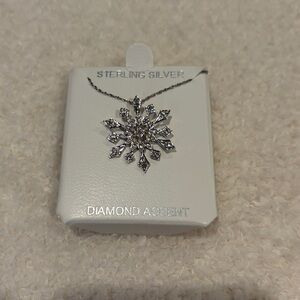 Sparkly NWT never worn sterling silver Diamond necklace